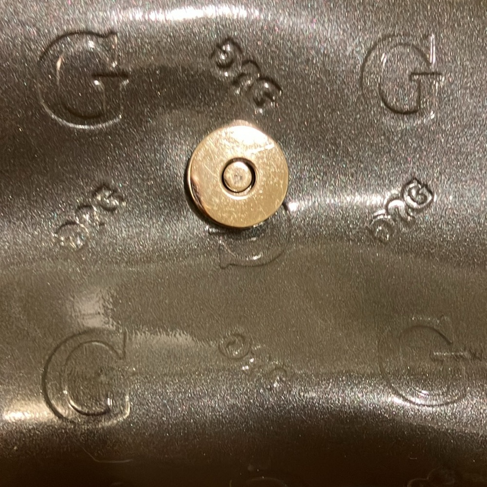 Guess purse - Picture 8 of 8